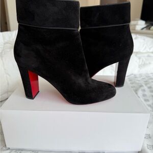 Elegant Black Suede Ankle Boots